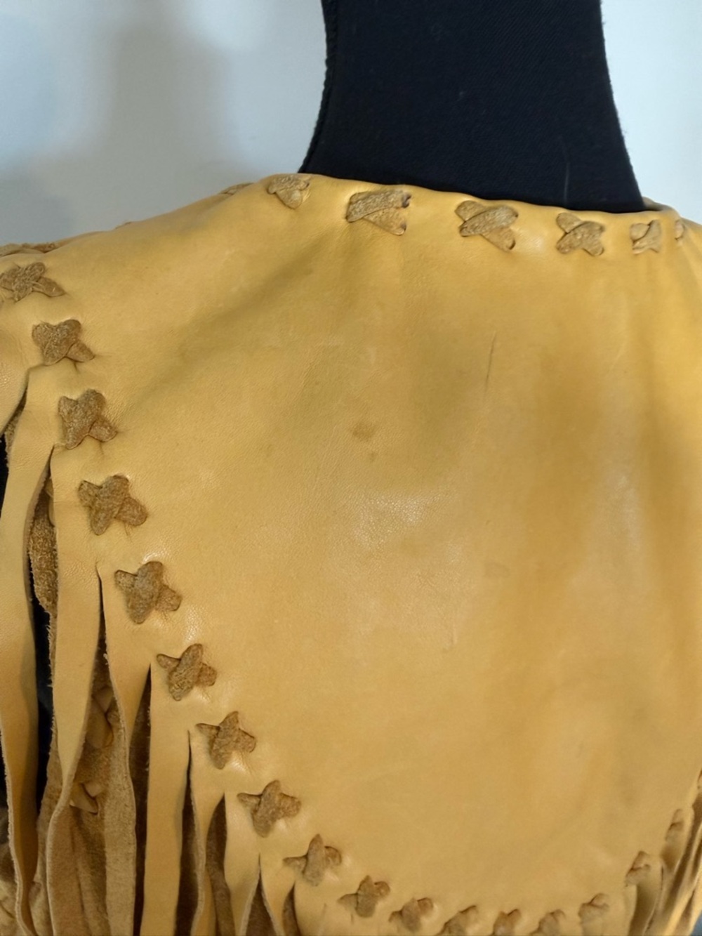 Vintage Yellow Tan Leather Suede Crop Vest Fringe Braided Seams Boho Lined Small - Picture 16 of 16
